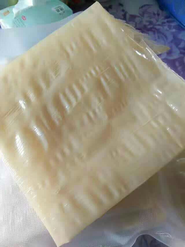 洋葱炒豆油皮,<a style='color:red;display:inline-block;' href='/shicai/ 4660'>豆皮</a>泡开切片