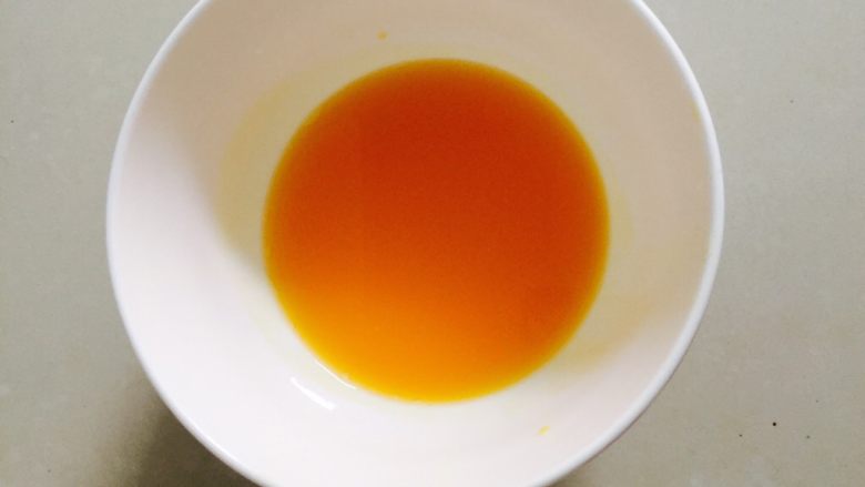 百香果海绵蛋糕,放一旁备用