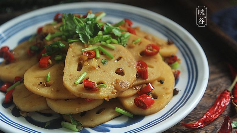麻辣藕片,习惯性来张特写,诱惑下亲们的味觉~