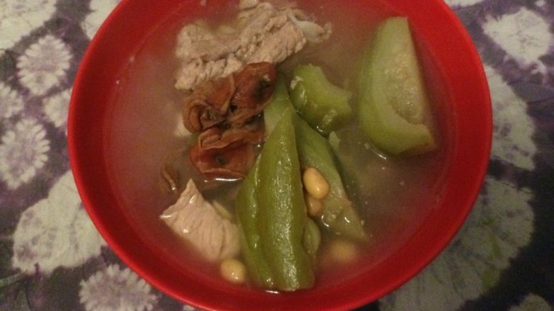 蠔豉黄豆苦瓜排骨汤