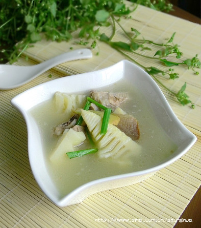 春笋排骨咸肉汤