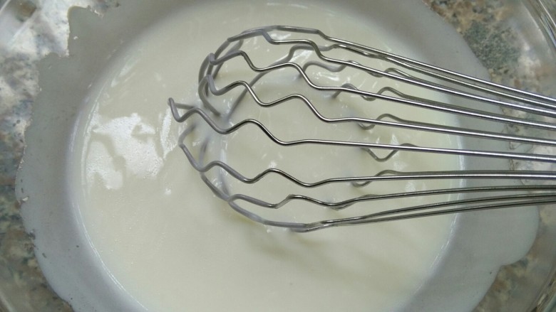 酸奶蛋糕,混合至看不见油星的状态