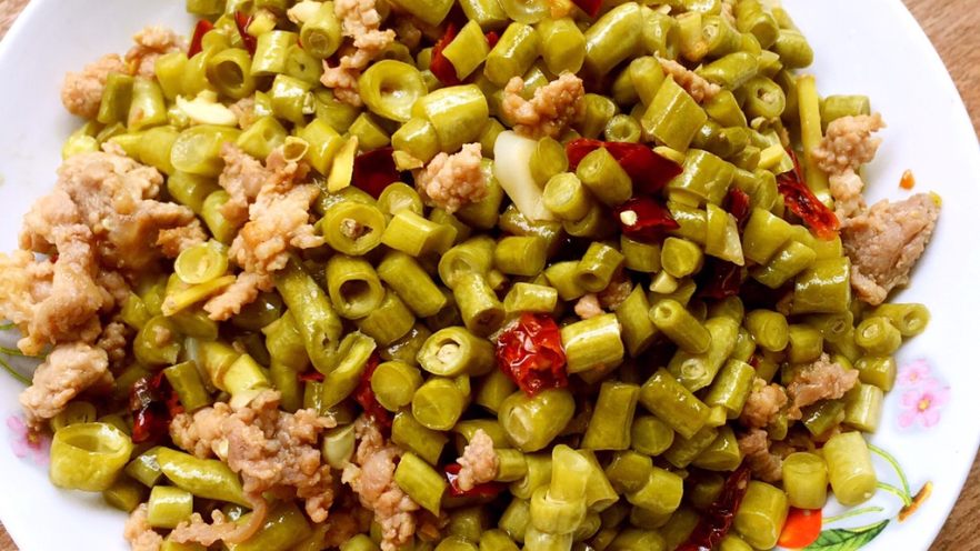 酸豆角肉末
（夏天下饭菜）