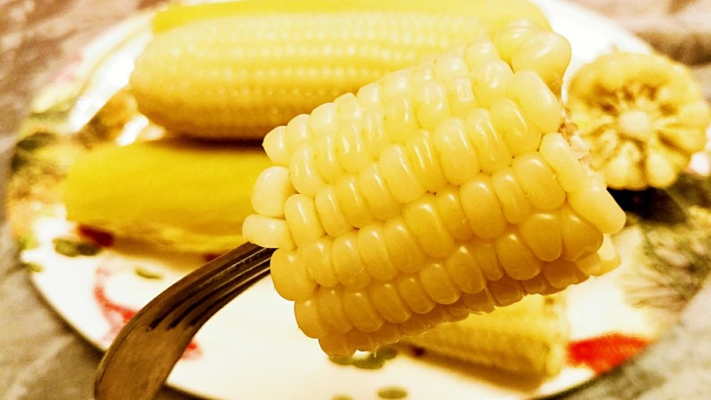 煮玉米,成品