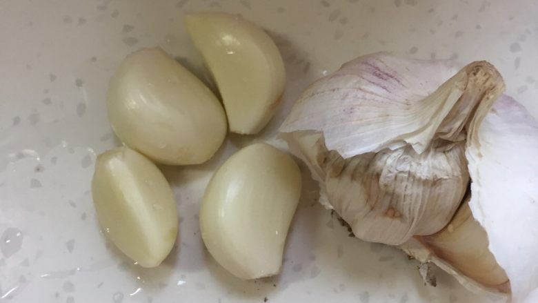 水煮牛肉,生蒜