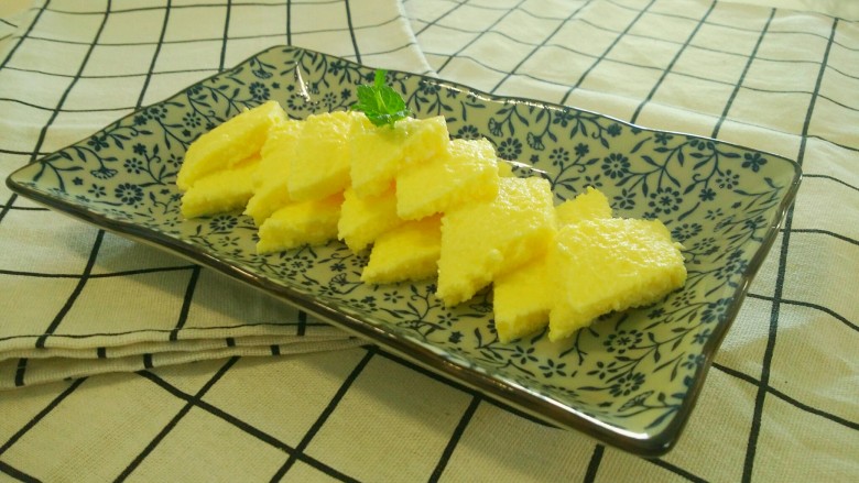 嫩口酸奶蒸蛋,酸奶蒸蛋就做好了，简单易学，滑口清香。