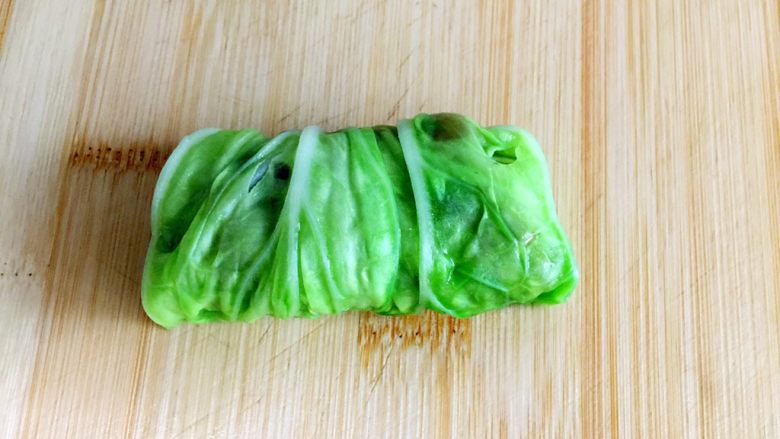 翡翠卷,最后在卷一卷,一个卷就卷好了。