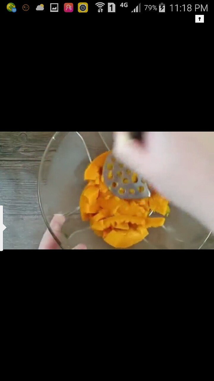 Q弹糯米南瓜,一定要把蒸出来的水倒掉 再砸碎