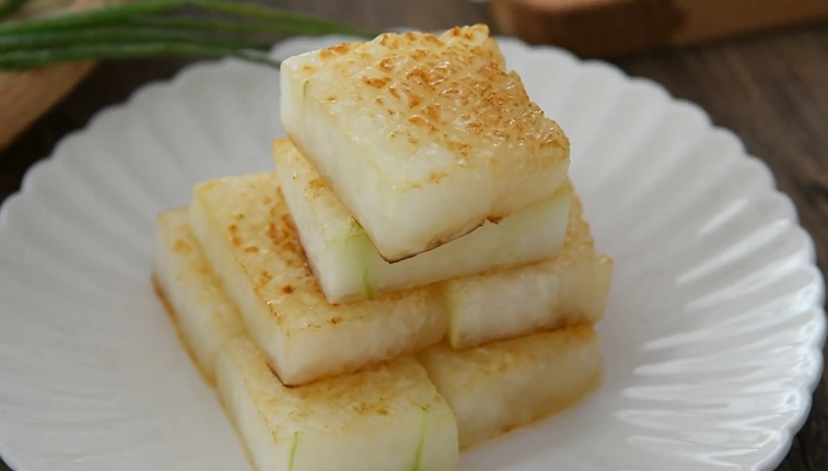 这样做的“红烧冬瓜”好吃入味,一招取胜!,盛出备用