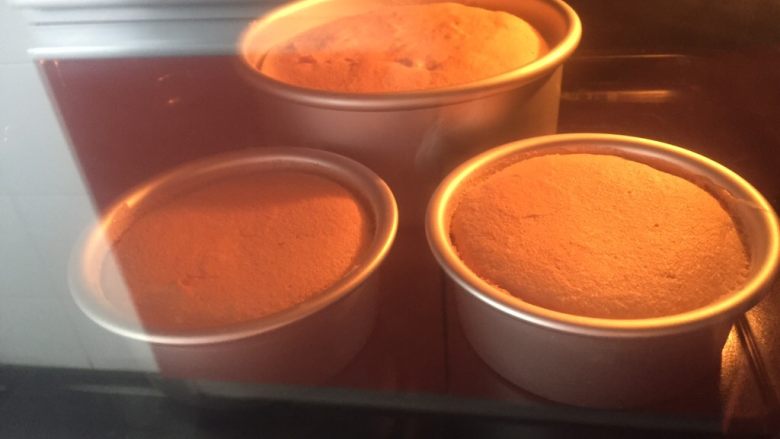 QQ弹的低胆固醇食品~天使蛋糕,表面会变成褐色