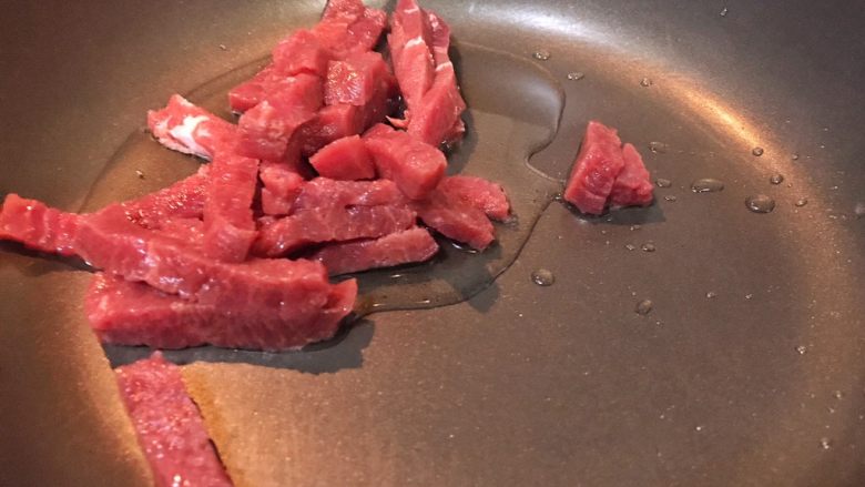 超满足便当(24),油热下牛肉