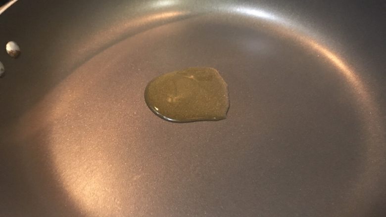 超满足便当(24),锅内少许油