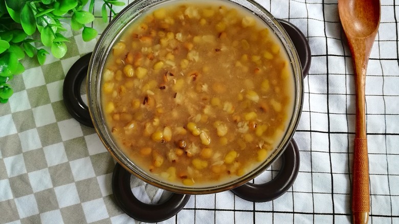 陈皮绿豆汤,粉粉的绿豆，淡淡的陈皮味，淡淡的甜