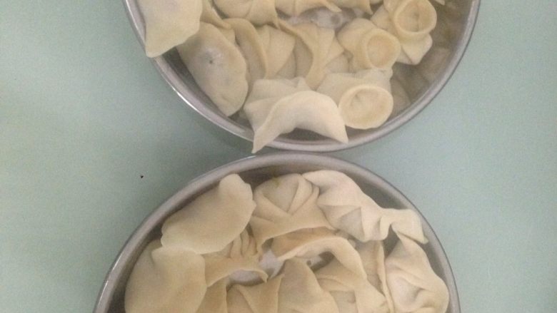 自制饺子,这是包好的饺子成品Y(^_^)Y