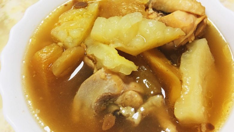 鳳梨苦瓜雞湯
,好喝回甘的鳳梨苦瓜雞湯來囉!!!
