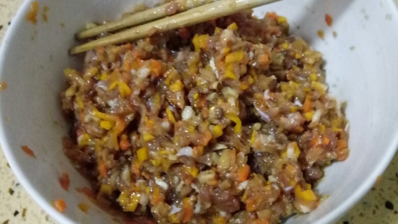 肉龙,3+所有菜碎+调和油+盐拌匀