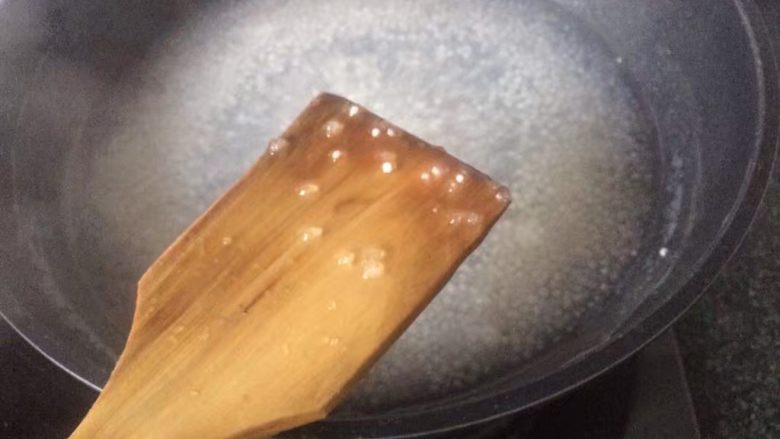干了这杯蔓越莓芒果西米露吧~,大约20分钟后看到周围透明,中间起白芯后关火(每种西米各有不同,时间也各有不同哦)