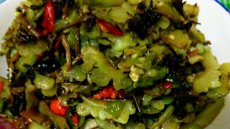 豆豉酸菜炒苦瓜