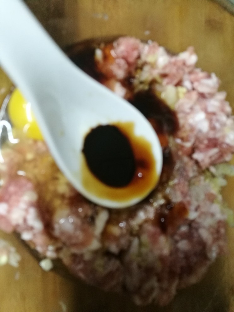 鲜肉馄饨(抄手),一点点老抽