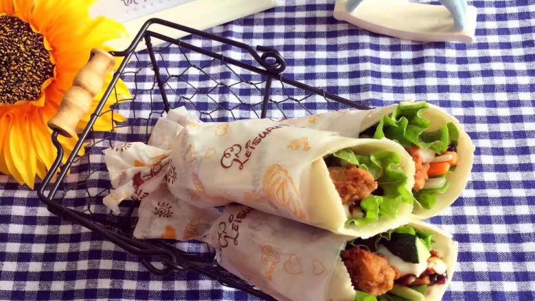 宝宝辅食❥妈妈版“肯德基”鸡肉卷,包上包装纸