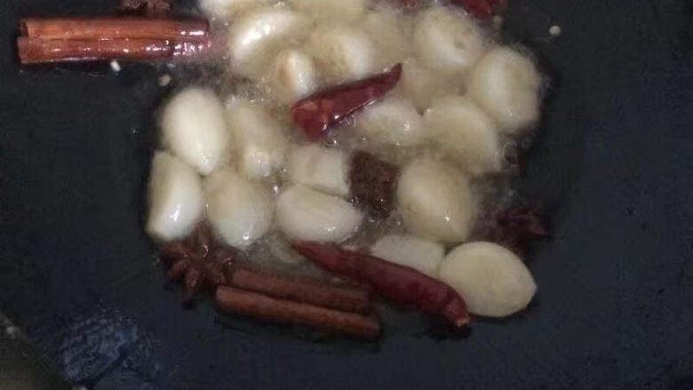 红烧素鸡,就问你爱不爱,加入辣椒,桂皮,八角