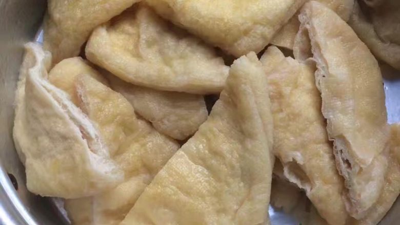 红烧素鸡,就问你爱不爱,焯水3分钟后捞出沥干备用