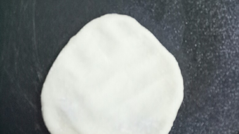 酒酿豆沙饼,然后放入电饼铛,烙至两面金黄