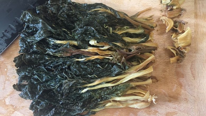 沙姜梅菜腩肉煲(简单版),菜干切头不要
