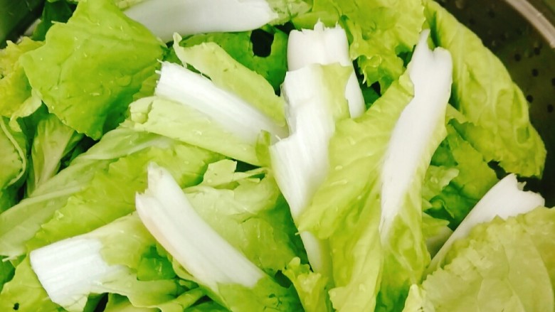 油泼扯面,洗净青菜!