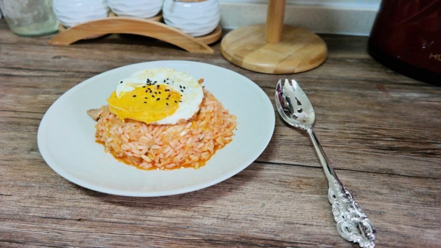 五花肉辣白菜炒饭