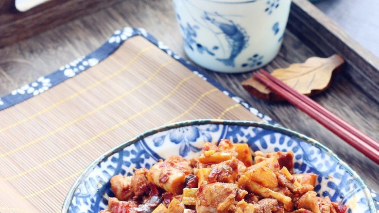 麻辣鸭肉炒笋丁,成品图