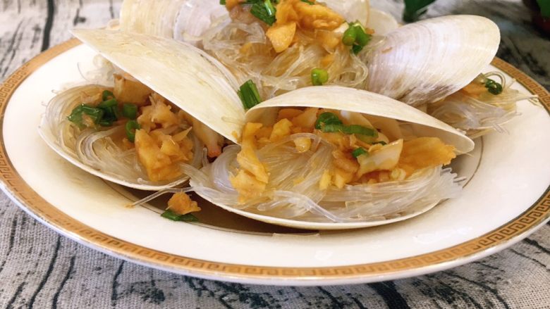 蒜蓉粉丝贵妃蚌(多粉丝版,很好吃。