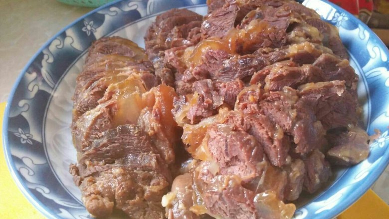 卤牛肉