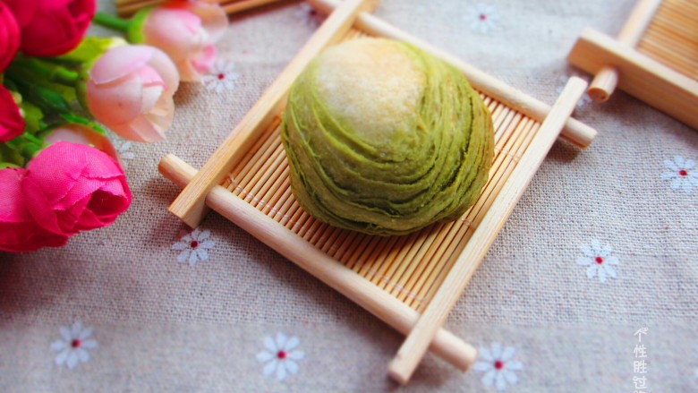 抹茶酥,层层酥脆,抹茶的香气扑鼻而来