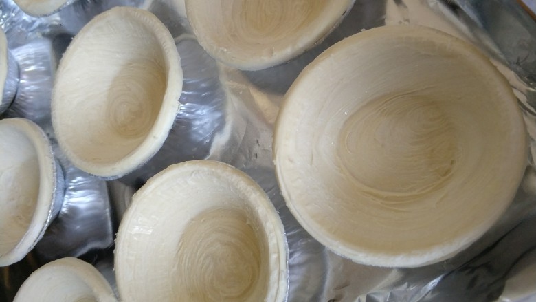 百香果蛋挞,<a style='color:red;display:inline-block;' href='/shicai/ 4187'>蛋挞皮</a>先拿出来回温一下