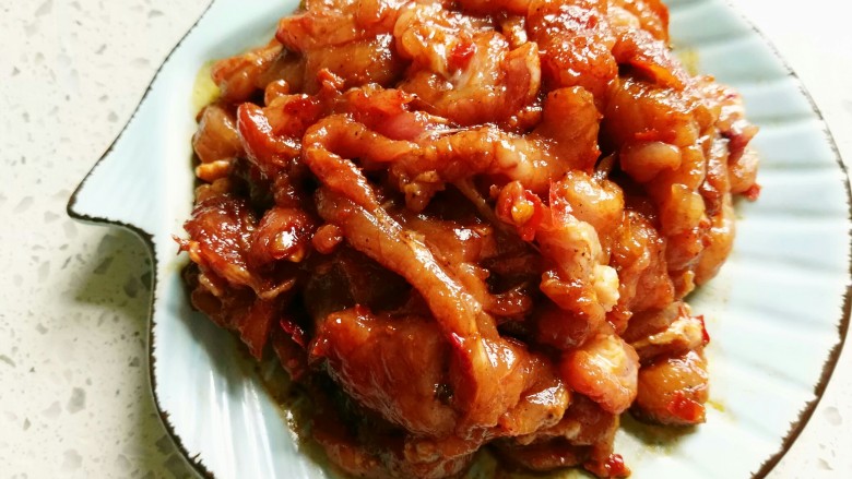 豆角焖面。,腌制后的里脊肉,看着颜色诱人,方便炒制。更加入味道。