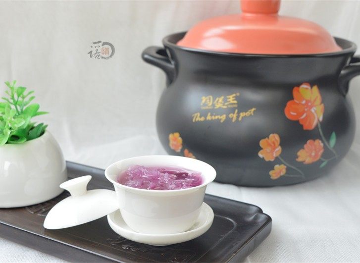 紫薯冰糖银耳羹,软糯香甜,常吃美容哦
