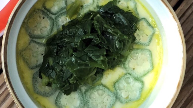 完美秋葵星星⭐蒸蛋(零失手新手必看),一般给宝宝吃我会再加点剁碎的蔬菜或者鱼或者虾,这样可以保证挑食的宝宝摄取均衡的营养。