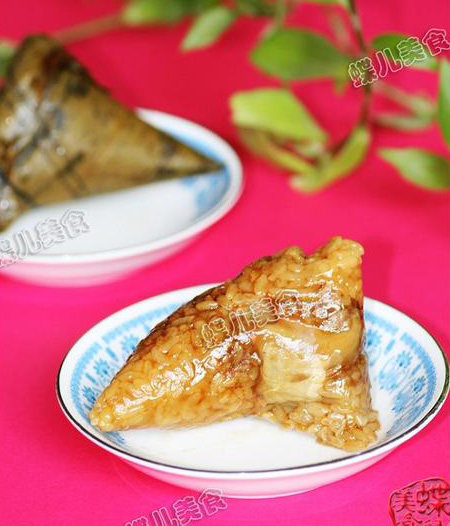 香菇鸡腿蛋黄粽子