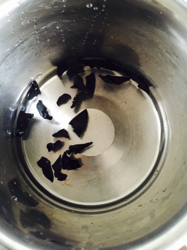 香辣鸡丝,木耳提前泡发,十来朵就够了 我泡的有点多