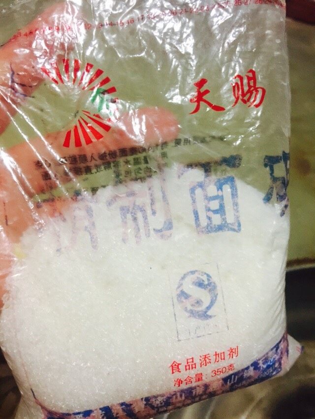 水晶皮冻,关键的 小窍门 食用碱