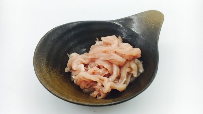 丝瓜煮干丝,主要食材:<a style='color:red;display:inline-block;' href='/shicai/ 4613'>肉丝</a>