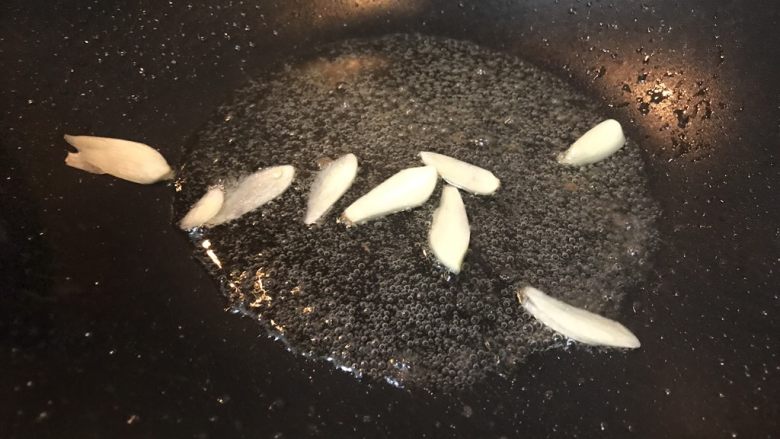 超满足便当（31）,爆香蒜片
