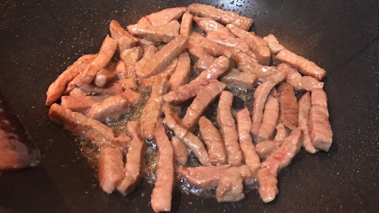 超满足便当（31）,牛柳变色唇膏盛出