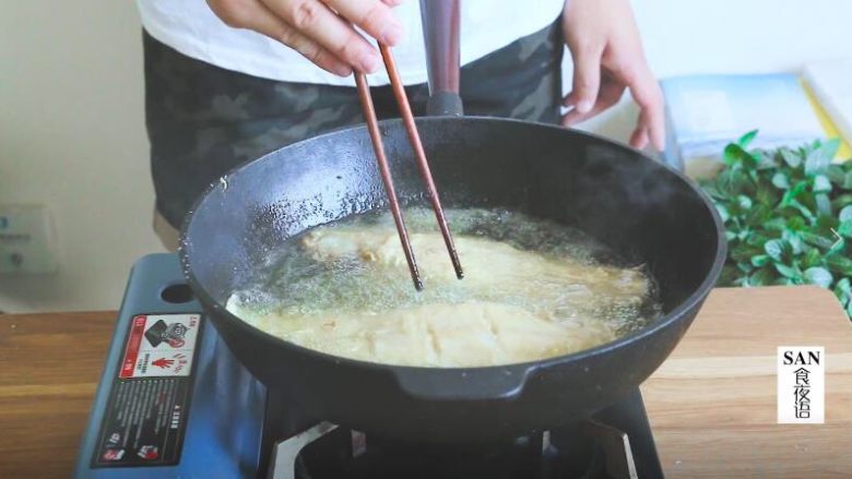 香酥舌头鱼,两面炸至金黄