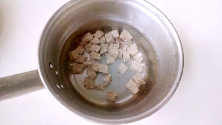 #食二星座#熊猫吃“翔”,牛肉捞出过凉水,洗去血沫