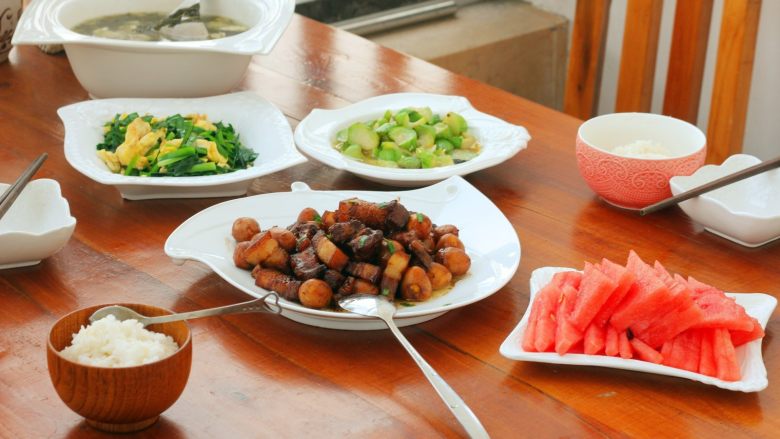 红烧肉,出锅,鹌鹑蛋比红烧肉更受欢迎怎么破?