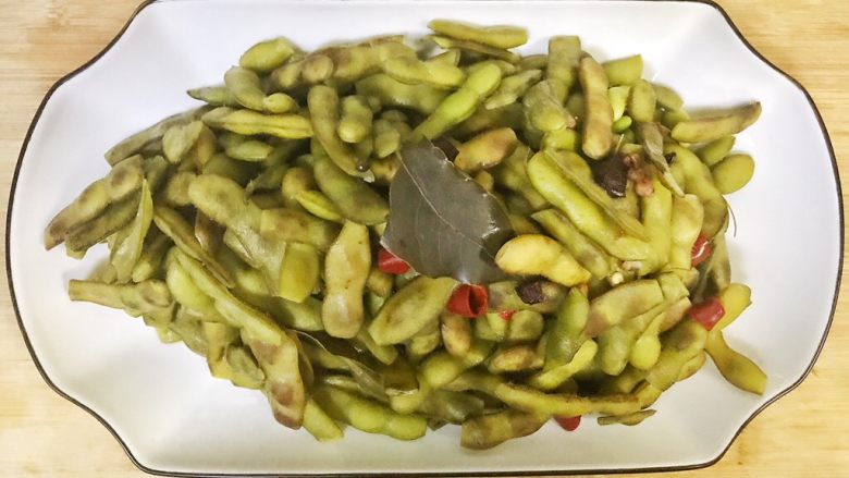 超满足便当(32),毛豆捞出 入盘