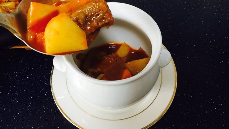 #食二星座# 罐焖牛肉(34图详细步骤),把炖好的牛肉土豆放入罐里