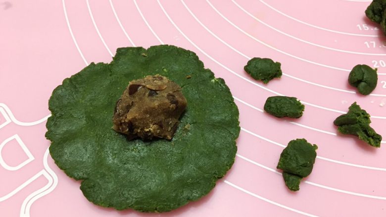 夏-青橘烧果子,压扁,豆沙10g。